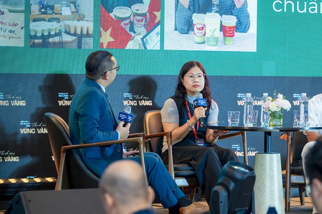 Founder Trần Thị Hồng Trang tại hội thảo ngành F&B Việt Nam. Founder Trần Thị Hồng Trang tại hội thảo ngành F&B Việt Nam.